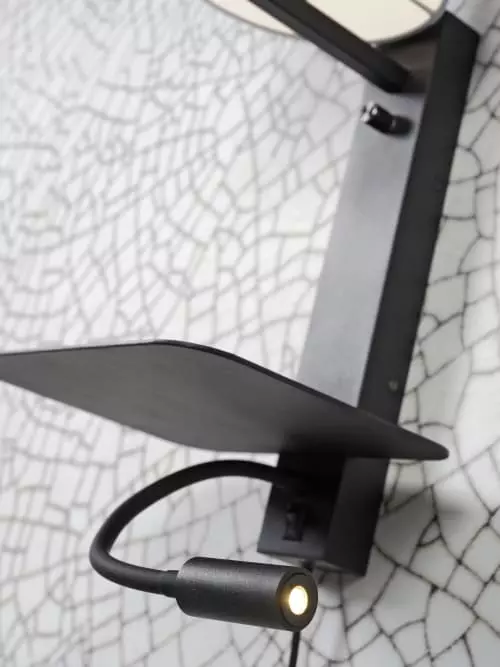 It's About Romi Appliques Murales Et Spots Applique Noire Avec Tablette Liseuse Et Abat-jour H52cm 5 It's About Romi Appliques Murales Et Spots Applique Noire Avec Tablette Liseuse Et Abat-jour H52cm – Image 5