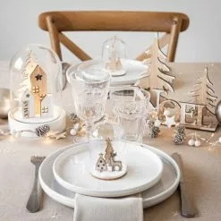 Maisons Du Monde Décorations à Poser De Noël Cloche En Verre Décor De Noël Lumineux -Luminaires Soldes Boutique cloche en verre decor de noel lumineux 1000 2 34 196998 7