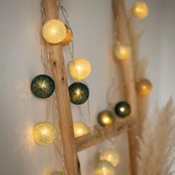 Maisons Du Monde Guirlandes Et Décorations Lumineuses Guirlande Lumineuse Boules En Coton Multicolore 20LEDS L360 -Luminaires Soldes Boutique guirlande lumineuse boules en coton multicolore 20leds l360 1000 13 15 210099 3