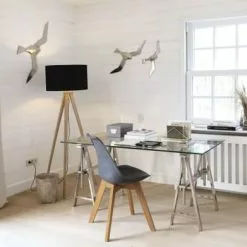 Maisons Du Monde Lampadaires Lampadaire Trépied En Frêne Et Abat-jour Noir H155 -Luminaires Soldes Boutique lampadaire trepied en frene et abat jour noir h155 1000 11 10 190496 2