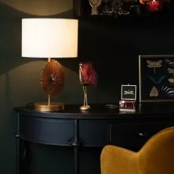 Maisons Du Monde Lampes à Poser Lampe En Métal Doré Soleil Sculpté Et Abat-jour Blanc En Coton Et Lin Recyclés 5 Maisons Du Monde Lampes à Poser Lampe En Métal Doré Soleil Sculpté Et Abat-jour Blanc En Coton Et Lin Recyclés -Luminaires Soldes Boutique lampe en metal dore soleil sculpte et abat jour blanc en coton et lin recycles 1000 7 17 227977 3