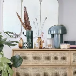 Maisons Du Monde Lampes à Poser Lampe En Métal émaillé Bleu Et Cerclage En Métal Doré -Luminaires Soldes Boutique lampe en metal emaille bleu et cerclage en metal dore 1000 10 20 210555 4